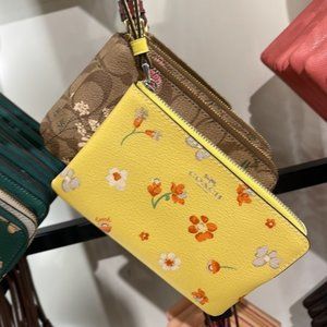 Coach Corner Zip Wristlet With Mystical Floral Print Silver/Yellow Multi